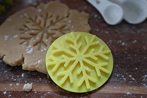 The Cookie Cutter Hub Snowflake Embosser/Stamp for Cupcakes Fondant Icing Clay Cake Baking Decoration