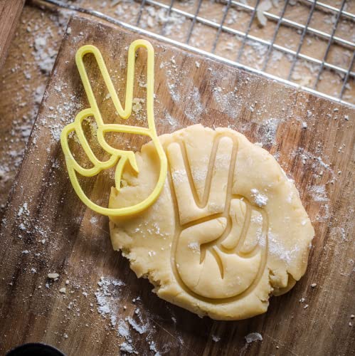 The Cookie Cutter Hub 9cm Peace Cookie Cutter for Cookies Biscuits Clay Baking Decoration