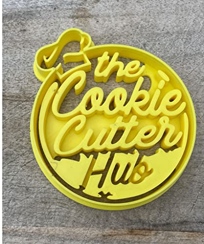 The Cookie Cutter Hub 9cm Alien Cookie Cutter and Matching Embosser for Cookies Biscuits Clay Baking Decoration